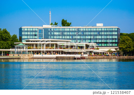 Courtyard Marriott Hannover Maschsee hotel 121538407