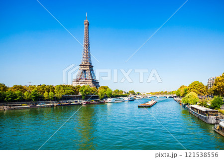 Eiffel Tower in Paris, France Eiffel Tower in Paris, France 121538556