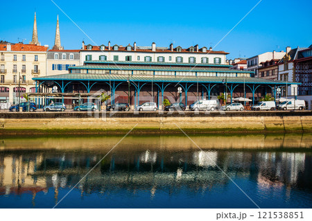 Colorful houses in Bayonne, France 121538851