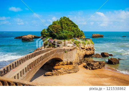 Rocher Basta rock bridge, Biarritz Rocher Basta rock bridge, Biarritz 121538862