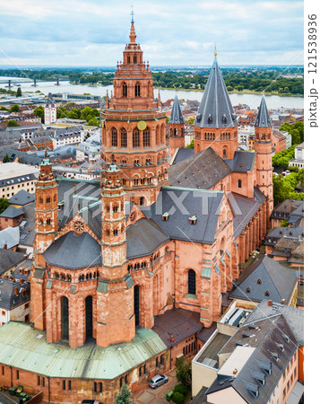 Mainz cathedral aerial view, Germany 121538936