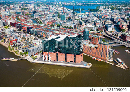 Hamburg city centre view, Germany Hamburg city centre view, Germany 121539003