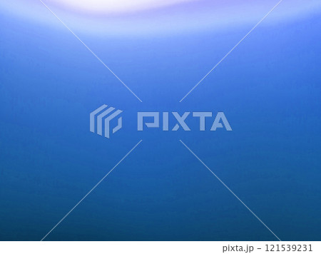 光が上から差す水面風の写真 グラデーション 光が上から差す水面風の写真 グラデーション 121539231