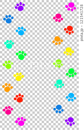 散歩で歩き回る可愛いペット犬猫の肉球 121541728