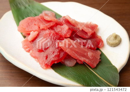 マグロの切り落とし マグロの切り落とし 121543472