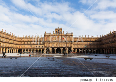 Plaza Mayo covered with snow on a sunny winter day, Salamanca, Spain Plaza Mayo covered with snow on a sunny winter day, Salamanca, Spain 121544540