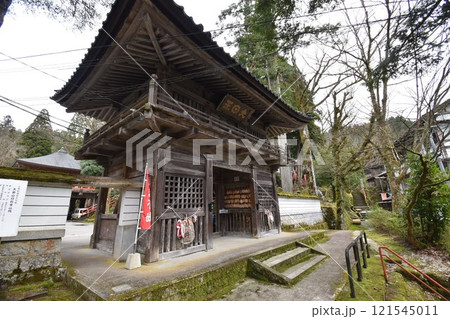 大岩山日石寺の山門(富山県上市町) 121545011