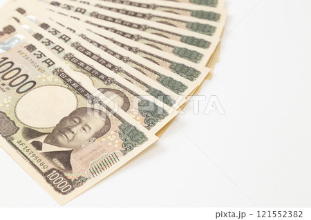 白背景に10万円 121552382