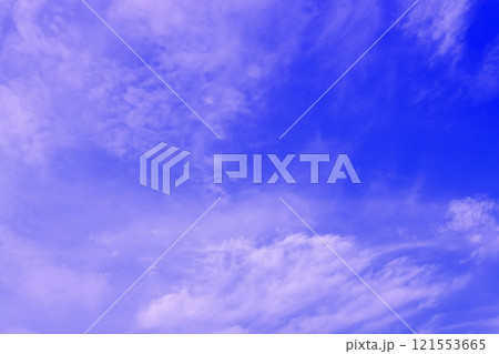 雲のある青空(背景素材) 121553665