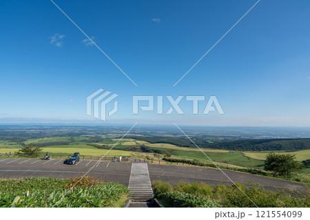 ナイタイ高原牧場の風景 121554099