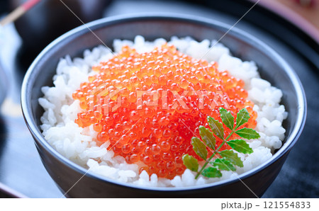 いくら丼 121554833