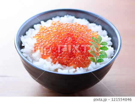 いくら丼 121554846