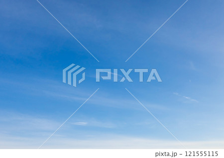 《背景素材》空素材・空イメージ・青空・薄雲 《背景素材》空素材・空イメージ・青空・薄雲 121555115