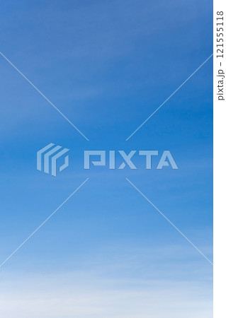《背景素材》空素材・空イメージ・青空・薄雲 《背景素材》空素材・空イメージ・青空・薄雲 121555118