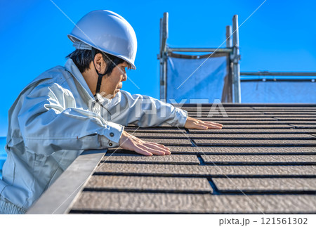 戸建て家屋の屋根修理工事 屋根 戸建て家屋の屋根修理工事 屋根 121561302