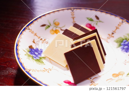 チョコレート チョコレート 121561797