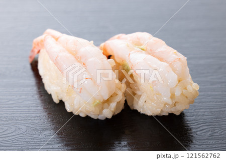 おいしい甘えびの握り鮨 おいしい甘えびの握り鮨 121562762