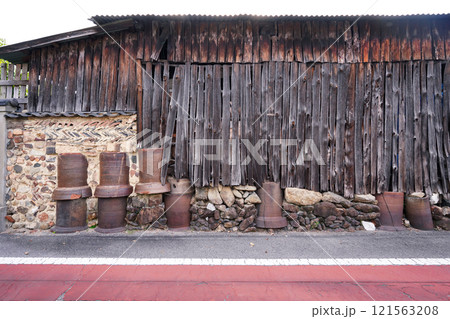 備前焼の里 伊部の町並み(岡山県備前市) 備前焼の里 伊部の町並み(岡山県備前市) 121563208