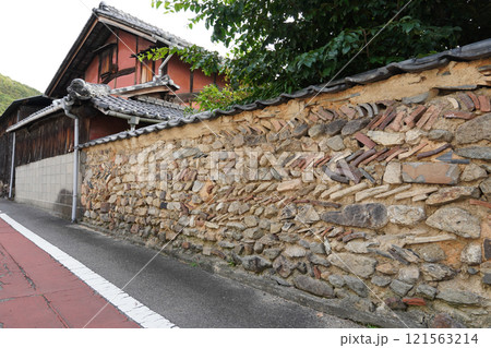 備前焼の里 伊部の町並み（岡山県備前市） 121563214