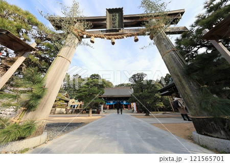 山口県萩市　松陰神社本殿⑤ 121565701