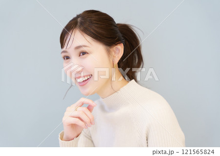 健康な歯をイメージしたポートレート 健康な歯をイメージしたポートレート 121565824