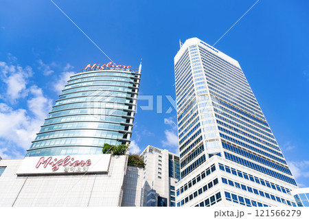 韓国ソウル市東大門の街並み 韓国ソウル市東大門の街並み 121566279