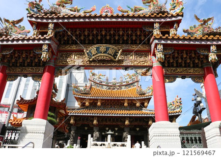 横浜中華街の象徴関帝廟 121569467