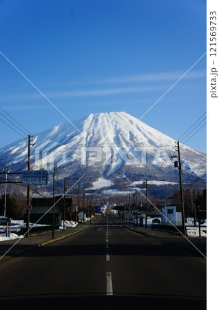 真狩村から見た羊蹄山 121569733