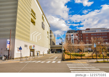 京都市 JR二条駅周辺の街並み 京都市 JR二条駅周辺の街並み 121573101
