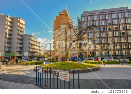 京都市 JR二条駅周辺の街並み 京都市 JR二条駅周辺の街並み 121573198