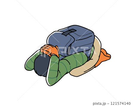 うつ伏せで後頭部を手で覆って守る姿勢 121574140