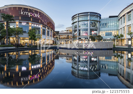 Night view of SKM Park Outlets Kaohsiung, Taiwan. It is a brand-new type of compound lifestyle outlet of Shin Kong Mitsukoshi. 121575555
