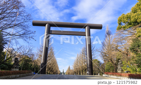 靖国神社の元旦 121575982