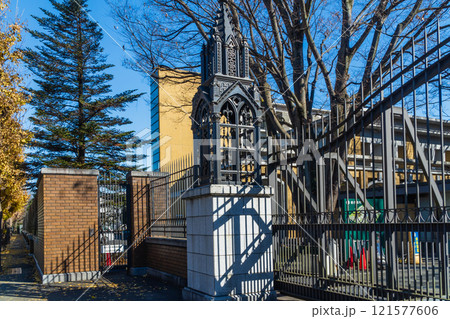 青山学院大学 相模原キャンパス正門 121577606