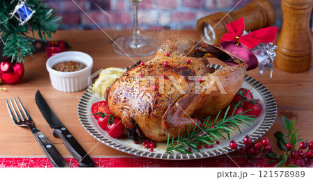 ローストチキン 鶏の丸焼き 121578989