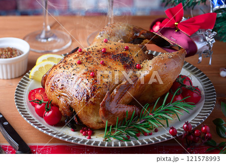 ローストチキン 鶏の丸焼き 121578993