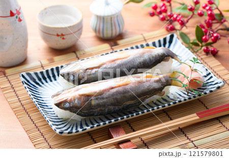 鮎寿司 天然物 ( 和歌山県 古座川産 天然アユ ) 郷土料理 鮎寿司 天然物 ( 和歌山県 古座川産 天然アユ ) 郷土料理 121579801