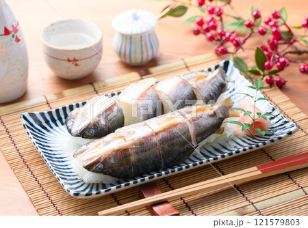 鮎寿司 天然物 ( 和歌山県 古座川産 天然アユ ) 郷土料理 鮎寿司 天然物 ( 和歌山県 古座川産 天然アユ ) 郷土料理 121579803
