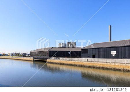 秋の半田運河 蔵のまち 愛知県半田市 秋の半田運河 蔵のまち 愛知県半田市 121581843