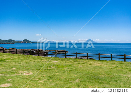 火之神公園から見る開聞岳の風景(枕崎市) 火之神公園から見る開聞岳の風景(枕崎市) 121582118