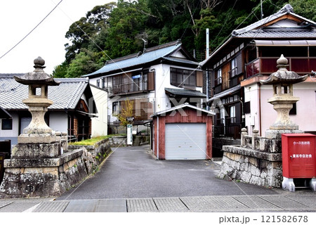 滋賀県野洲市　三上山裏登山道口 121582678
