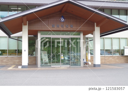 飯南町役場正面玄関の景色 121583057