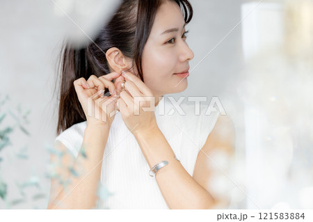若い女性、ビューティーイメージ 121583884