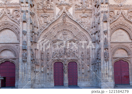 Portal of New Cathedral in Salamanca, Spain 121584279