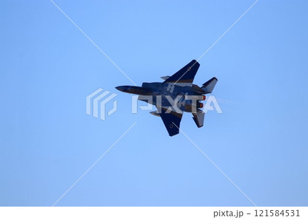 アフターバナー全開で『百里基地』の上空を機動飛行するF-15J アフターバナー全開で『百里基地』の上空を機動飛行するF-15J 121584531