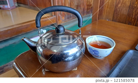 薬缶と湯呑 121585078