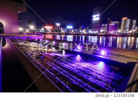 名古屋市、ささしまライブ24の親水広場 名古屋市、ささしまライブ24の親水広場 121585108