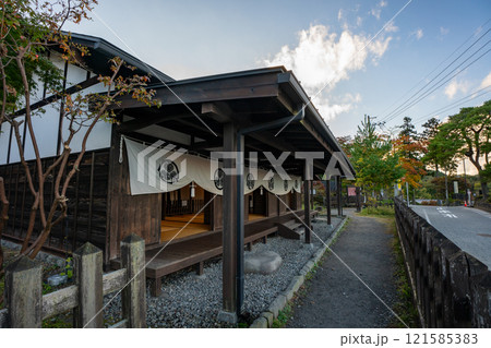 秋の伊香保関所（伊香保口留番所） 群馬県渋川市 121585383