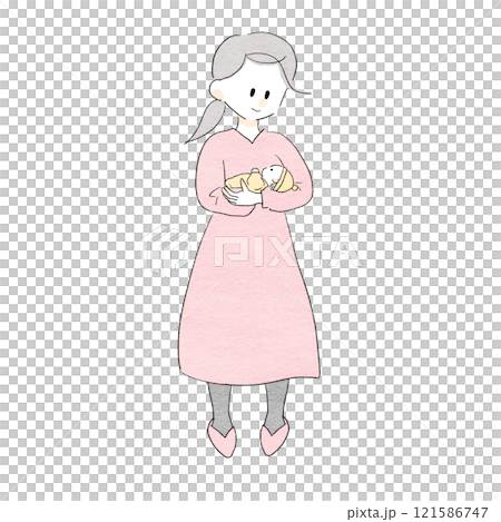赤ちゃんと歩く女性 121586747