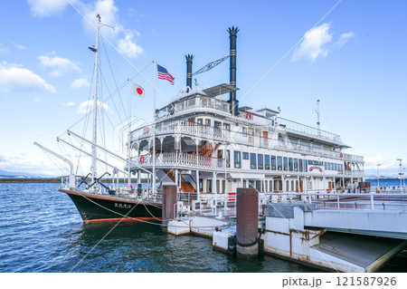 琵琶湖クルーズ船「ミシガン」(琵琶湖汽船)2024.12撮影 琵琶湖クルーズ船「ミシガン」(琵琶湖汽船)2024.12撮影 121587926